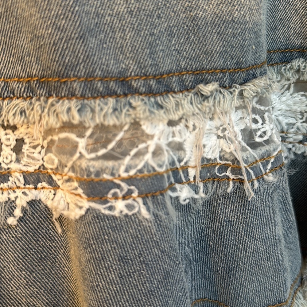 NWOT POL Lace Ruffle Trim Denim Shacket Size Small - Picture 14 of 16